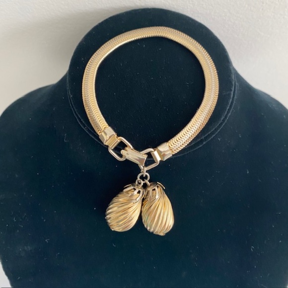 Vintage 1960's Signed CORO Gold Tone Rope Iconic Charm Bracelet - Picture 1 of 5